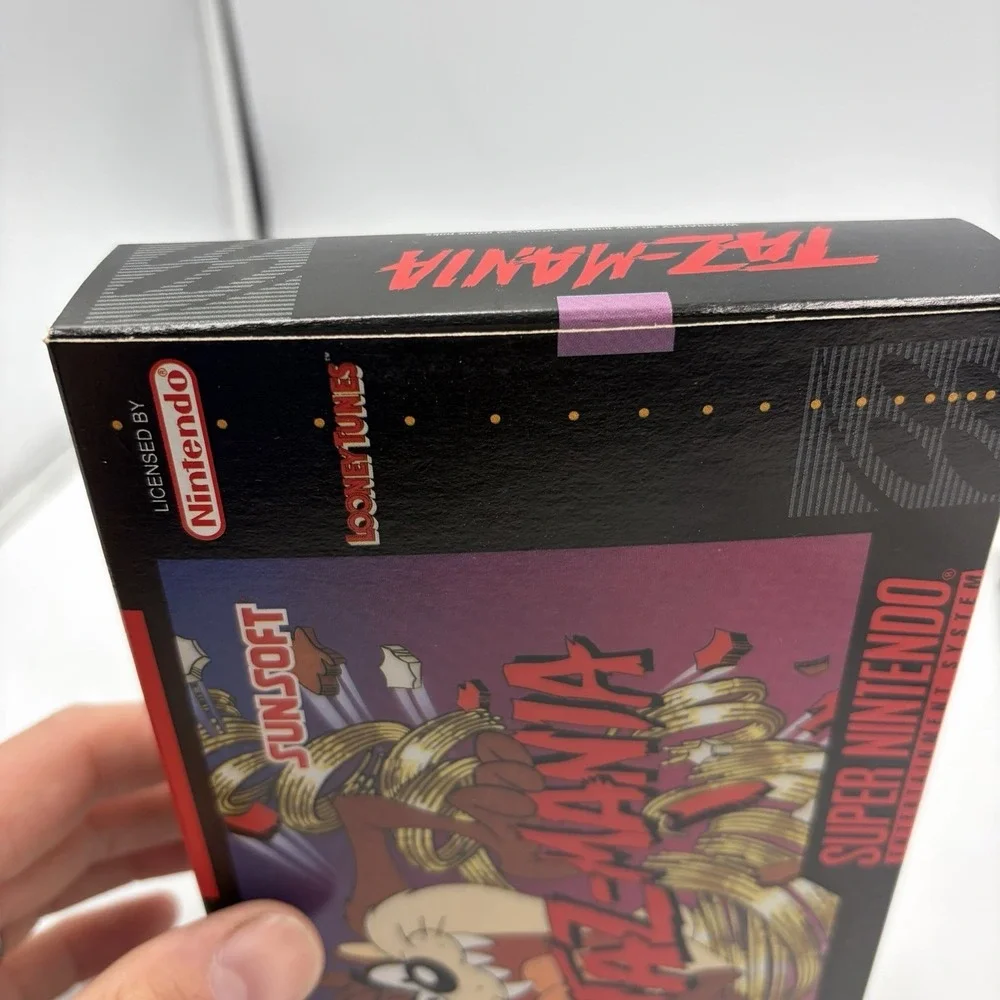 Taz-Mania (Super Nintendo Entertainment System, 1993) Box Only